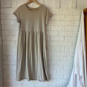 Universal Thread heathered cream T-shirt dress with pockets size L maxi